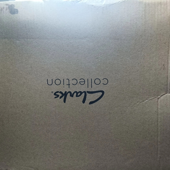 Clarks Women's Tan Sandals - Picture 5 of 7